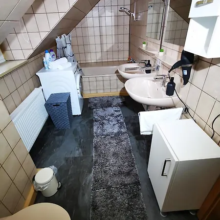 Apartment Sehr Schoenes 2 Maisonnette